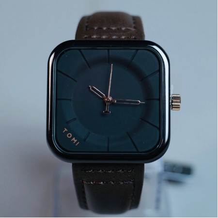 TOMI SQUARE QUARTZ BLACK X BROWN LEATHER STRAP