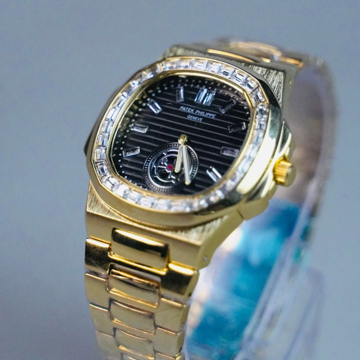 PATEK PHILIPPE GOLD X DIAMOND STONE