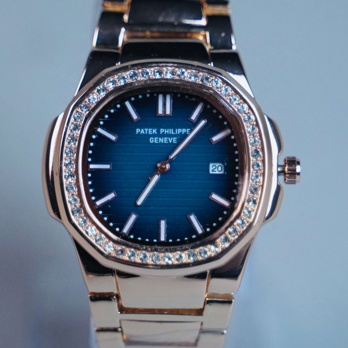 PATEK PHILIPPE DIAMOND BORDER GOLD  X  BLUE