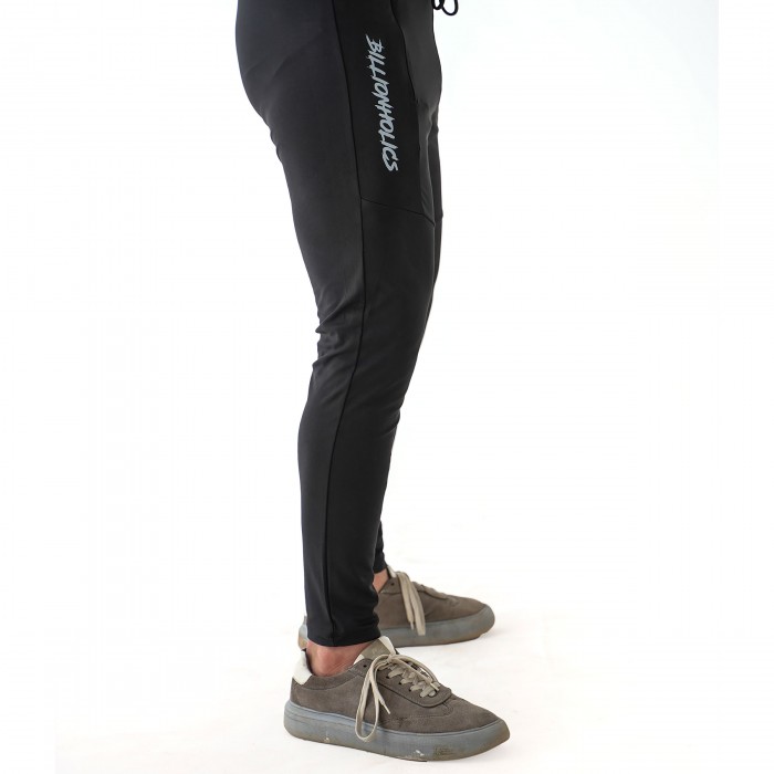 SeamlessFlex Zipper Black Trouser